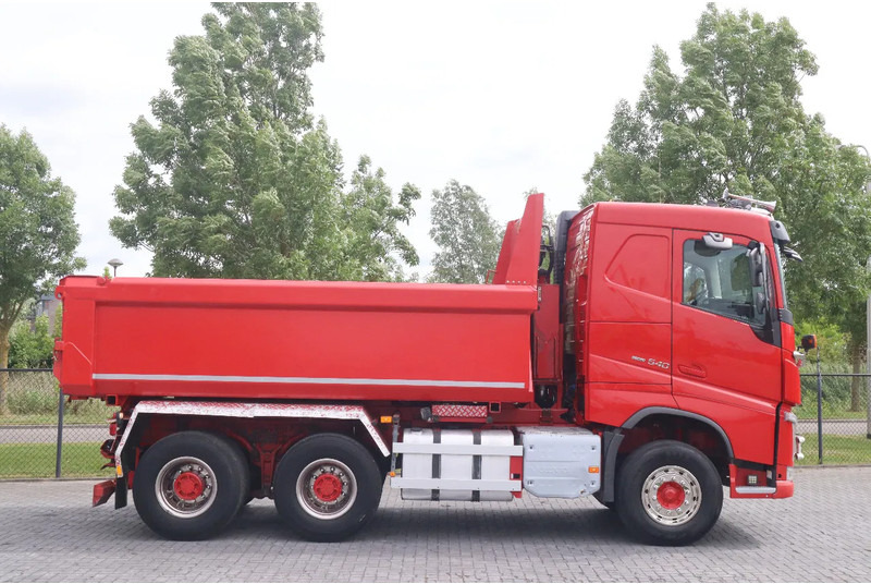 Volvo FH 540 | 6X4 | RETARDER | BIG AXLES | EURO 6 - Tipper: picture 4 Volvo FH 540 | 6X4 | RETARDER | BIG AXLES | EURO 6 - Tipper: picture 4