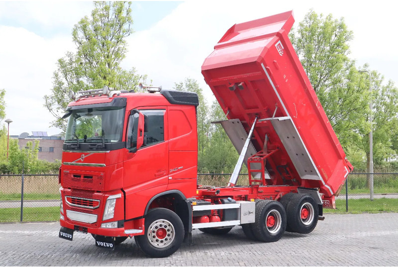 Volvo FH 540 | 6X4 | TANDEMLIFT | BIG AXLES | RETARDER | EURO 6 - Tipper: picture 1 Volvo FH 540 | 6X4 | TANDEMLIFT | BIG AXLES | RETARDER | EURO 6 - Tipper: picture 1