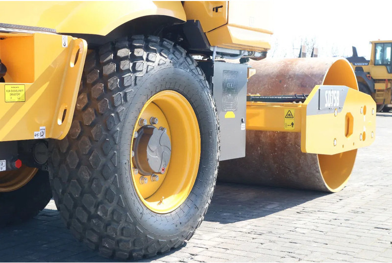 Combination roller Volvo SD75B | SD 75 B | NEW / UNUSED | 1 YEAR WARRANTY: picture 8 Combination roller Volvo SD75B | SD 75 B | NEW / UNUSED | 1 YEAR WARRANTY: picture 8