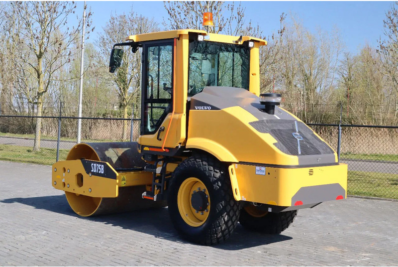 Volvo SD75B | SD 75 B | NEW / UNUSED | 1 YEAR WARRANTY - Combination roller: picture 3 Volvo SD75B | SD 75 B | NEW / UNUSED | 1 YEAR WARRANTY - Combination roller: picture 3
