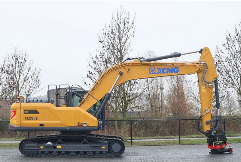 XCMG XE260E | ROTOTILT R8 | CUMMINS STAGE V | EC250 | SY265 | 326 - Crawler excavator: picture 4 XCMG XE260E | ROTOTILT R8 | CUMMINS STAGE V | EC250 | SY265 | 326 - Crawler excavator: picture 4