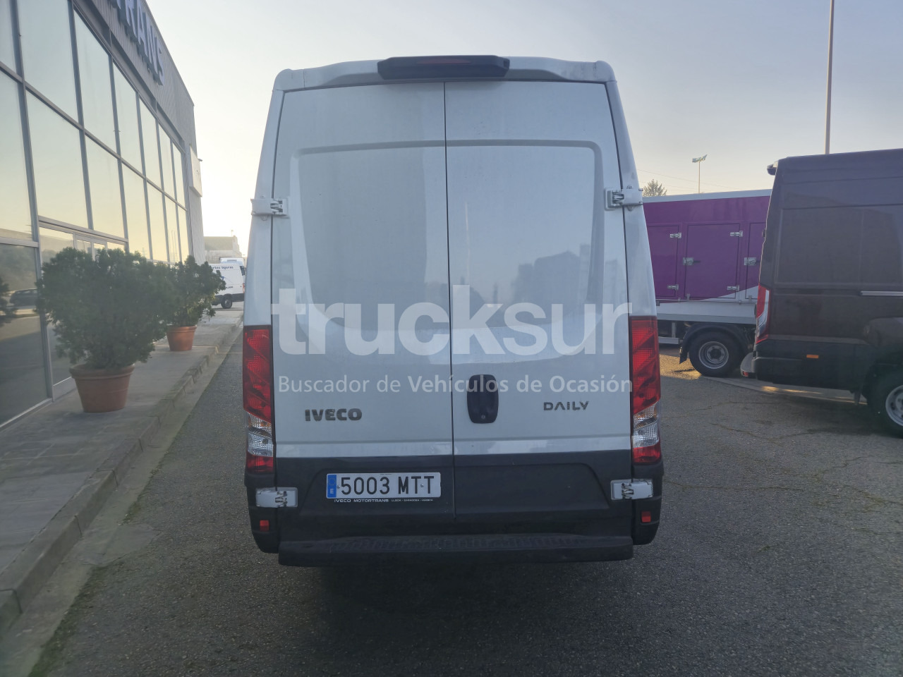 IVECO DAILY 35S16V 12M3 - Box van: picture 5 IVECO DAILY 35S16V 12M3 - Box van: picture 5