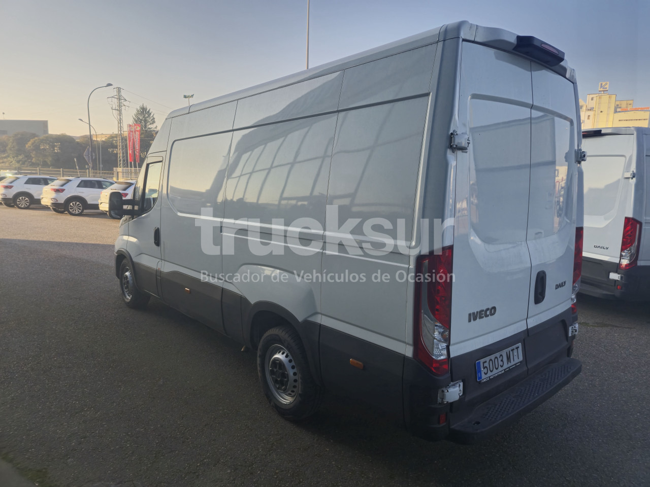 IVECO DAILY 35S16V 12M3 - Box van: picture 4 IVECO DAILY 35S16V 12M3 - Box van: picture 4
