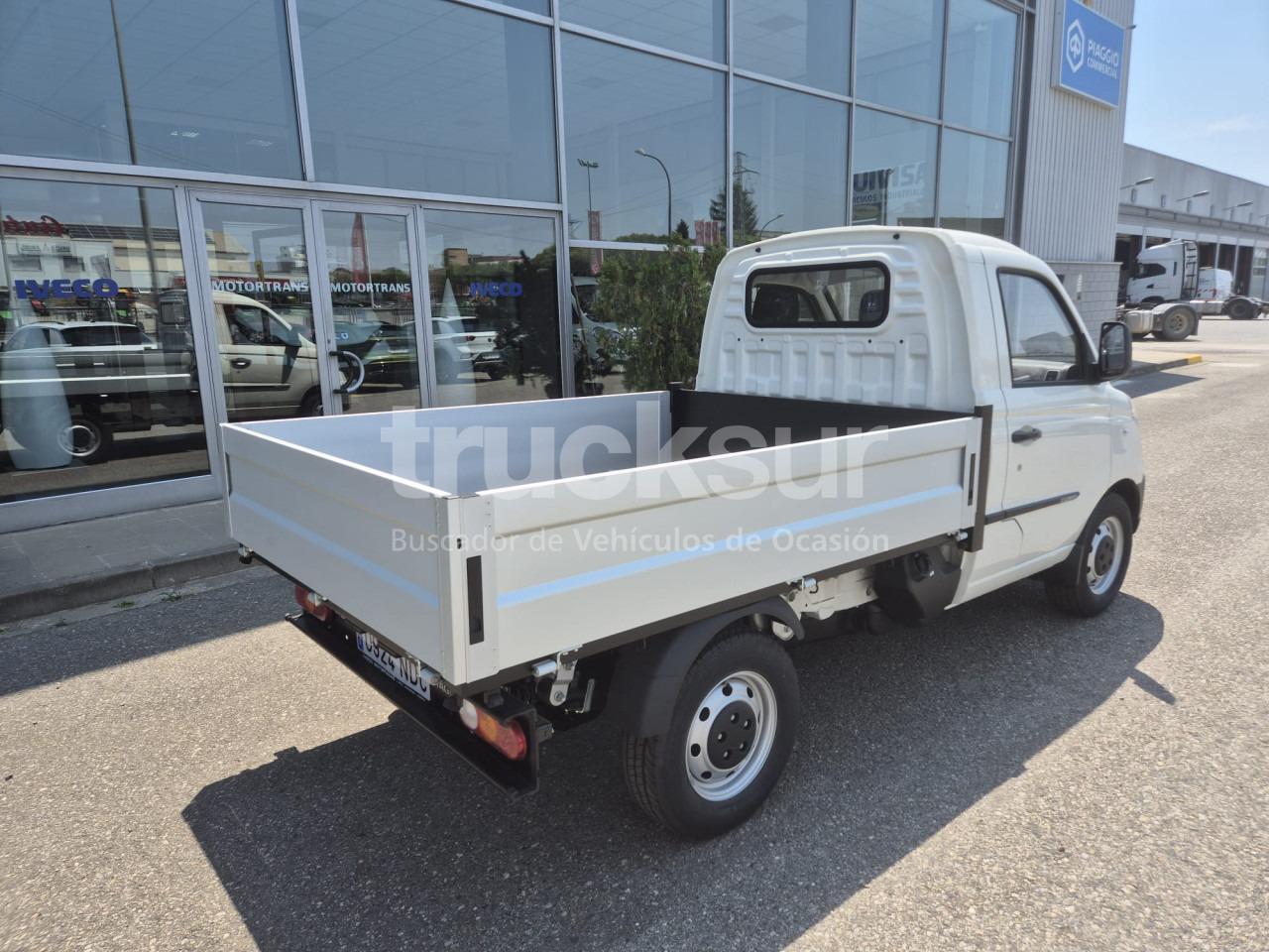 IVECO PIAGGIO PORTER 1.5I LONG RANGE - Flatbed van: picture 3 IVECO PIAGGIO PORTER 1.5I LONG RANGE - Flatbed van: picture 3
