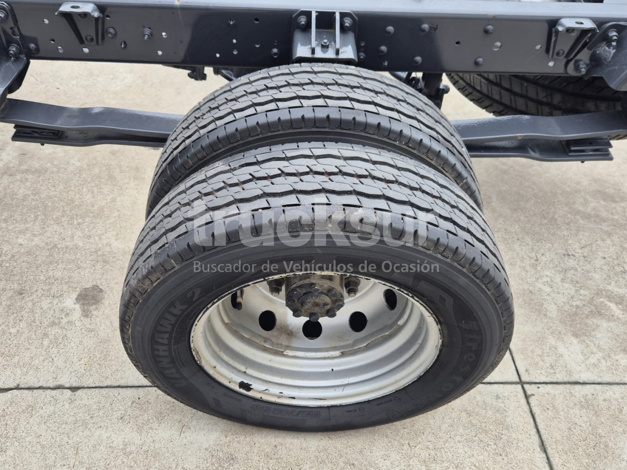 Cab chassis truck NISSAN NT 400: picture 17
