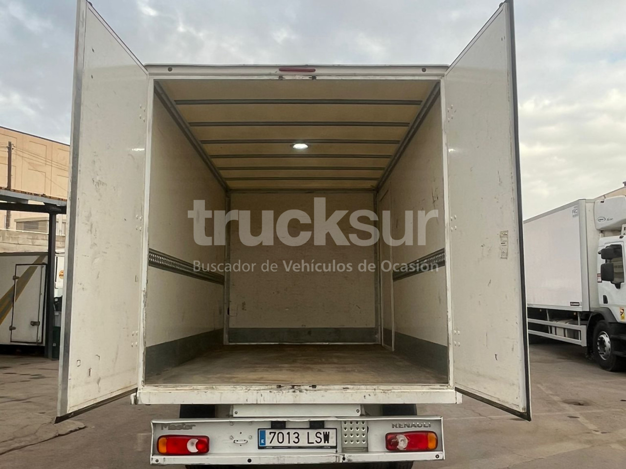 Box van RENAULT 165.35 GV B/B R1: picture 7