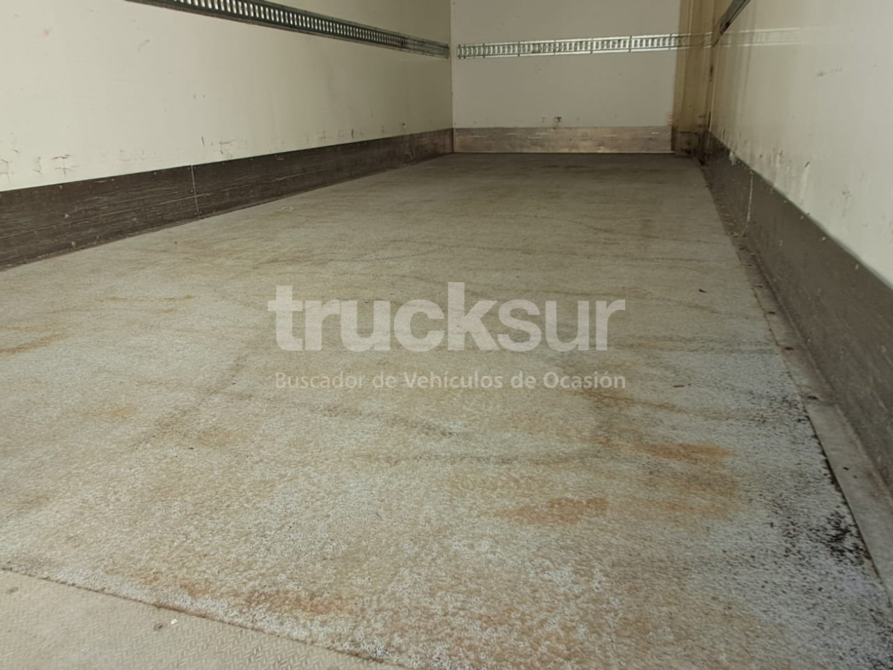 Refrigerator truck RENAULT D13.240: picture 19 Refrigerator truck RENAULT D13.240: picture 19