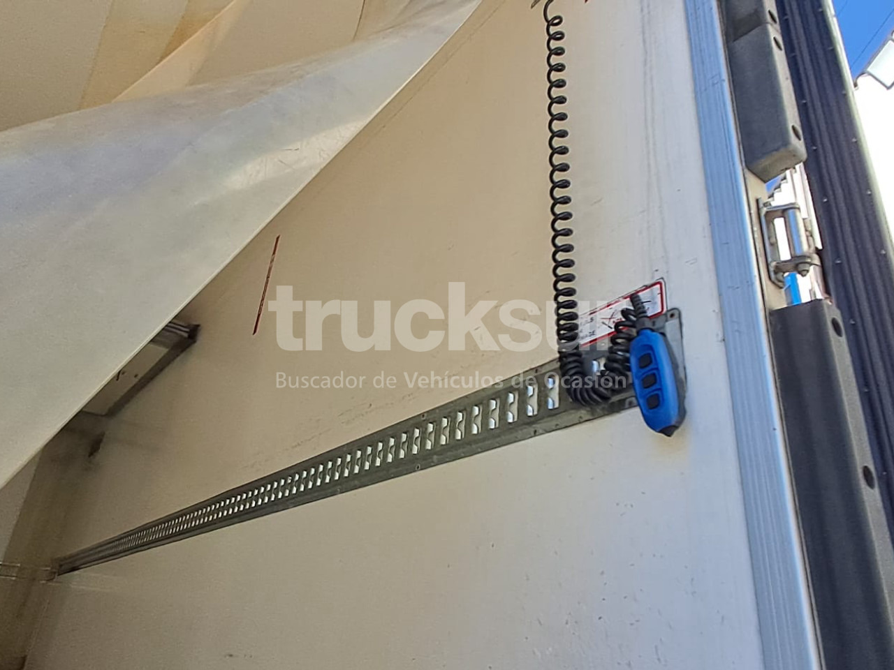 Refrigerator truck RENAULT D13.240: picture 13 Refrigerator truck RENAULT D13.240: picture 13