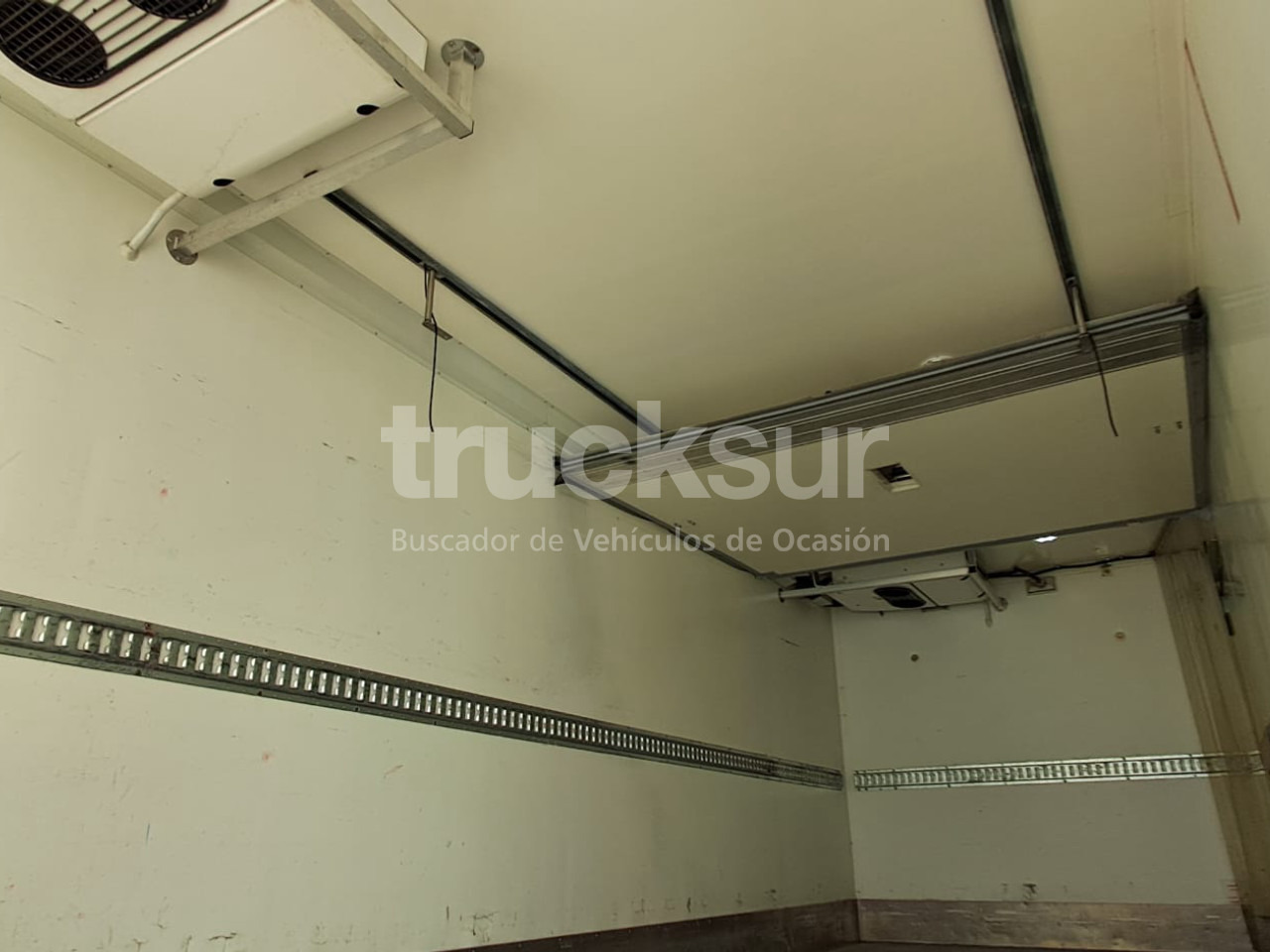 Refrigerator truck RENAULT D13.240: picture 12 Refrigerator truck RENAULT D13.240: picture 12