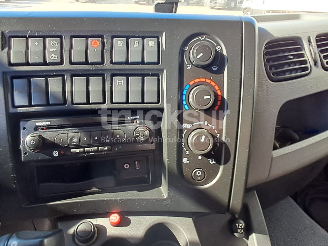 Refrigerator truck RENAULT D13.240: picture 8 Refrigerator truck RENAULT D13.240: picture 8