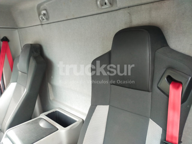 Box truck RENAULT D16.250: picture 7