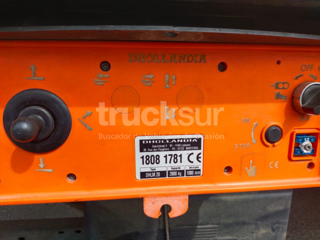 Box truck RENAULT D16.250: picture 17