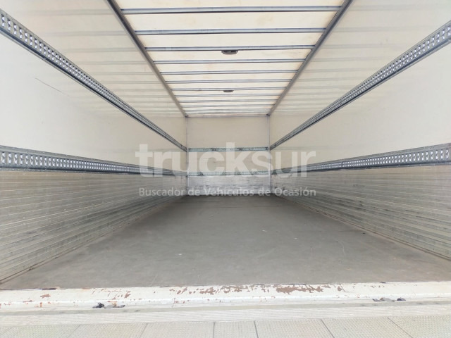 Box truck RENAULT D16.250: picture 16