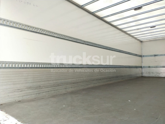 Box truck RENAULT D16.250: picture 18