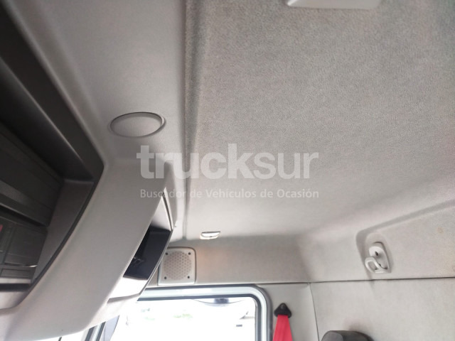 Box truck RENAULT D16.250: picture 11