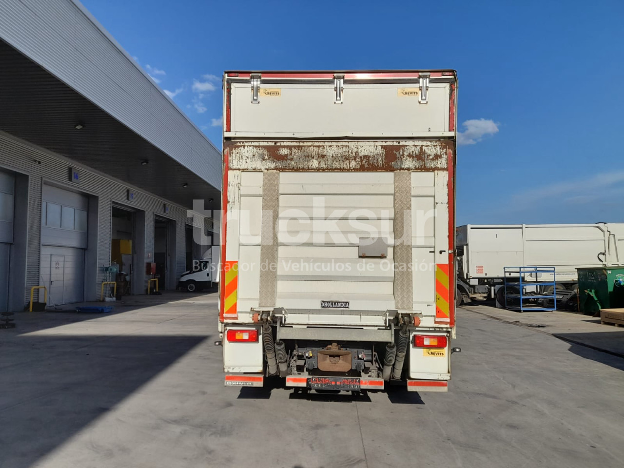 RENAULT D320 ejes 6x2*4 - Curtainsider truck: picture 5 RENAULT D320 ejes 6x2*4 - Curtainsider truck: picture 5