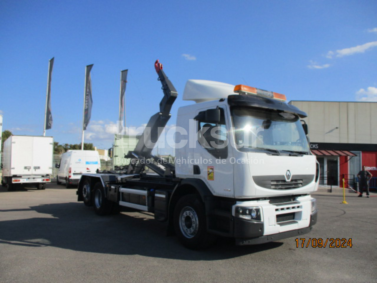 RENAULT PREMIUM 430.26 LANDER - Hook lift truck: picture 2 RENAULT PREMIUM 430.26 LANDER - Hook lift truck: picture 2