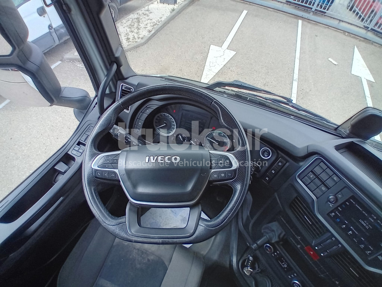 Tractor unit IVECO S-WAY AS440S51T/P: picture 16