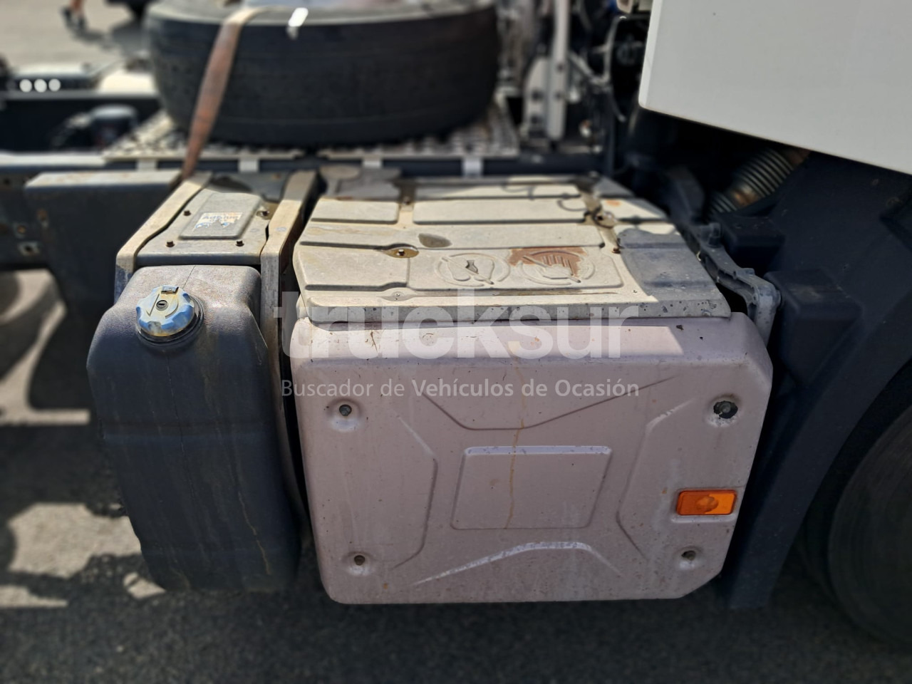 Tractor unit RENAULT T460.18: picture 7