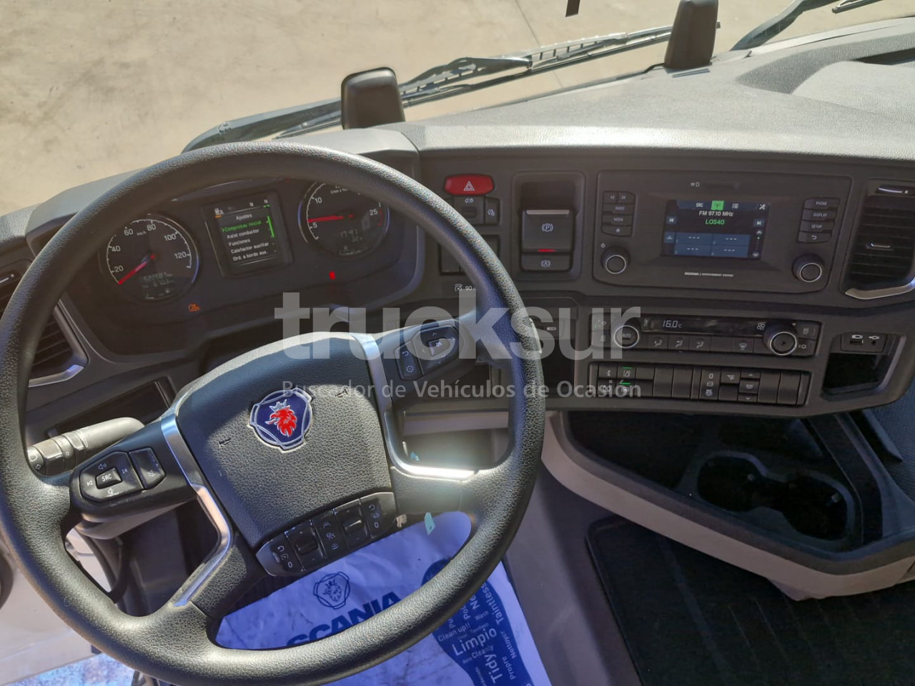 SCANIA R450 - Tractor unit: picture 5 SCANIA R450 - Tractor unit: picture 5