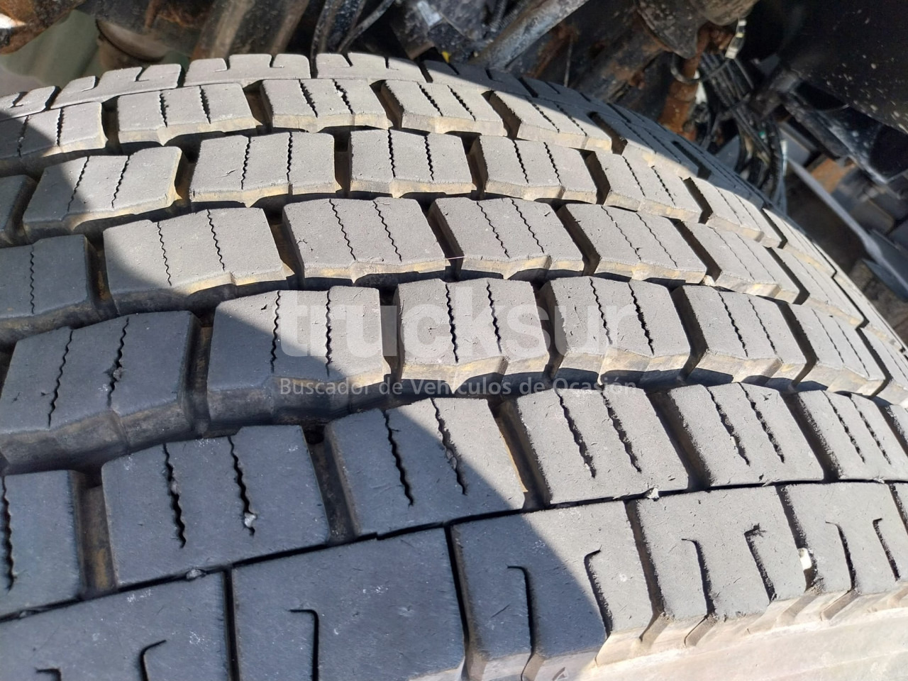 Tipper VOLVO FM 330HP: picture 6