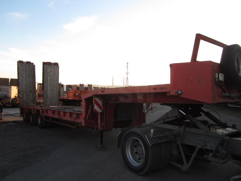 Actm  - Low loader semi-trailer: picture 1 Actm  - Low loader semi-trailer: picture 1