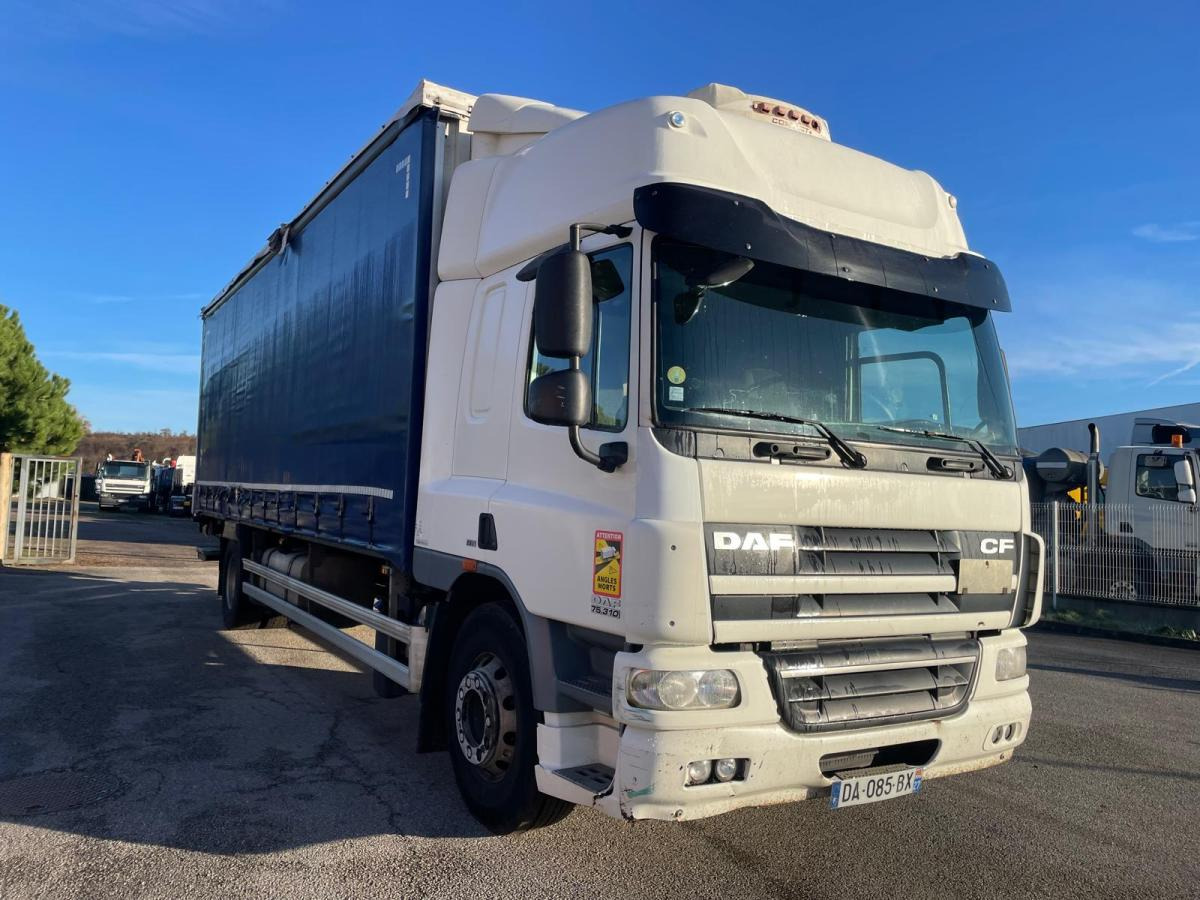 DAF CF75 310 - Curtainsider truck: picture 2 DAF CF75 310 - Curtainsider truck: picture 2