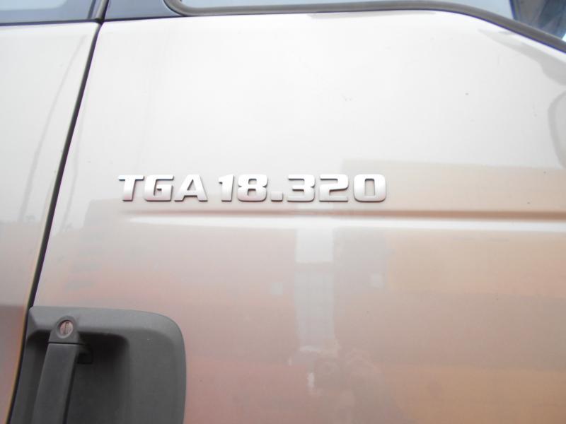 MAN TGA 18.320 - Curtainsider truck: picture 3 MAN TGA 18.320 - Curtainsider truck: picture 3