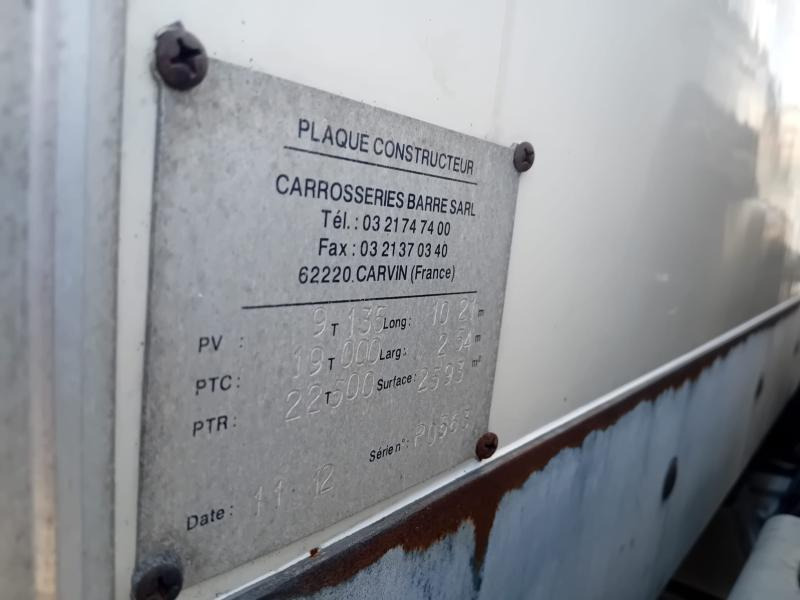 Mercedes Axor 1829 - Box truck: picture 3 Mercedes Axor 1829 - Box truck: picture 3