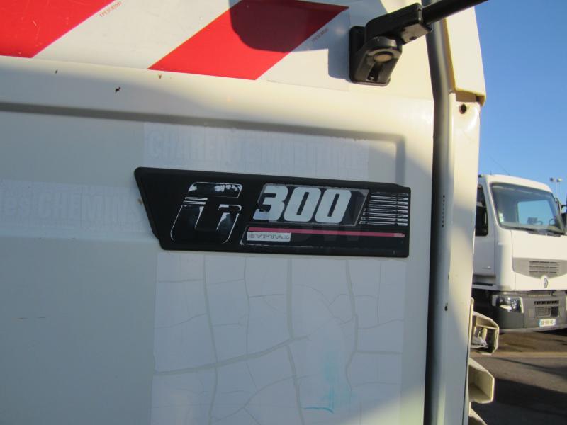 Renault G 300 - Asphalt distributor: picture 3 Renault G 300 - Asphalt distributor: picture 3