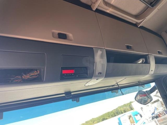 MAN TGX 18.500 - Tractor unit: picture 4 MAN TGX 18.500 - Tractor unit: picture 4