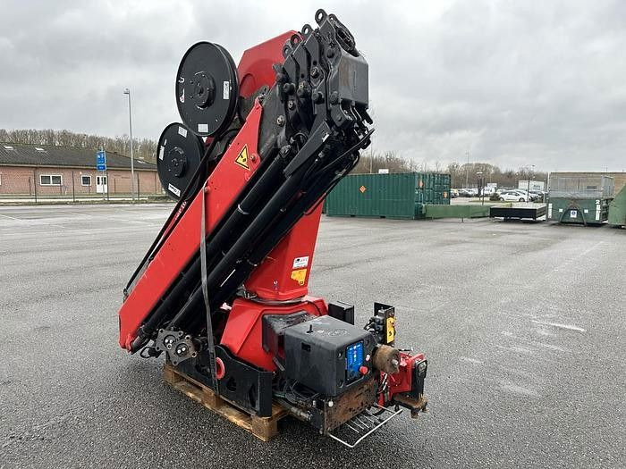 HMF 2120 K5 Radio Remote / Kran / Crane - Loader crane: picture 3 HMF 2120 K5 Radio Remote / Kran / Crane - Loader crane: picture 3