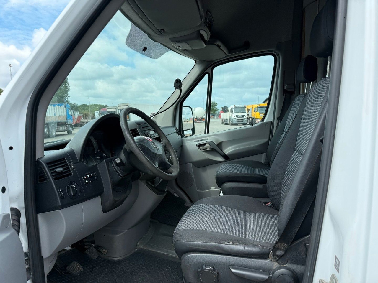 Mercedes-Benz Sprinter 516 516 CDI Versalift ET-36-LF ECO 13.7 - Truck mounted aerial platform: picture 5 Mercedes-Benz Sprinter 516 516 CDI Versalift ET-36-LF ECO 13.7 - Truck mounted aerial platform: picture 5