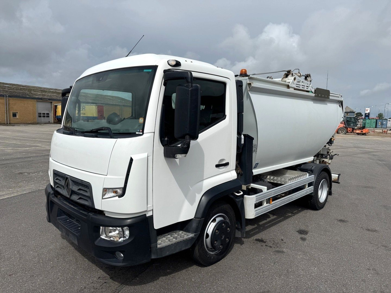 Renault D7.5 180 4x2 Semat/Techno Azimut 8 m3 Garbage - Garbage truck: picture 1 Renault D7.5 180 4x2 Semat/Techno Azimut 8 m3 Garbage - Garbage truck: picture 1