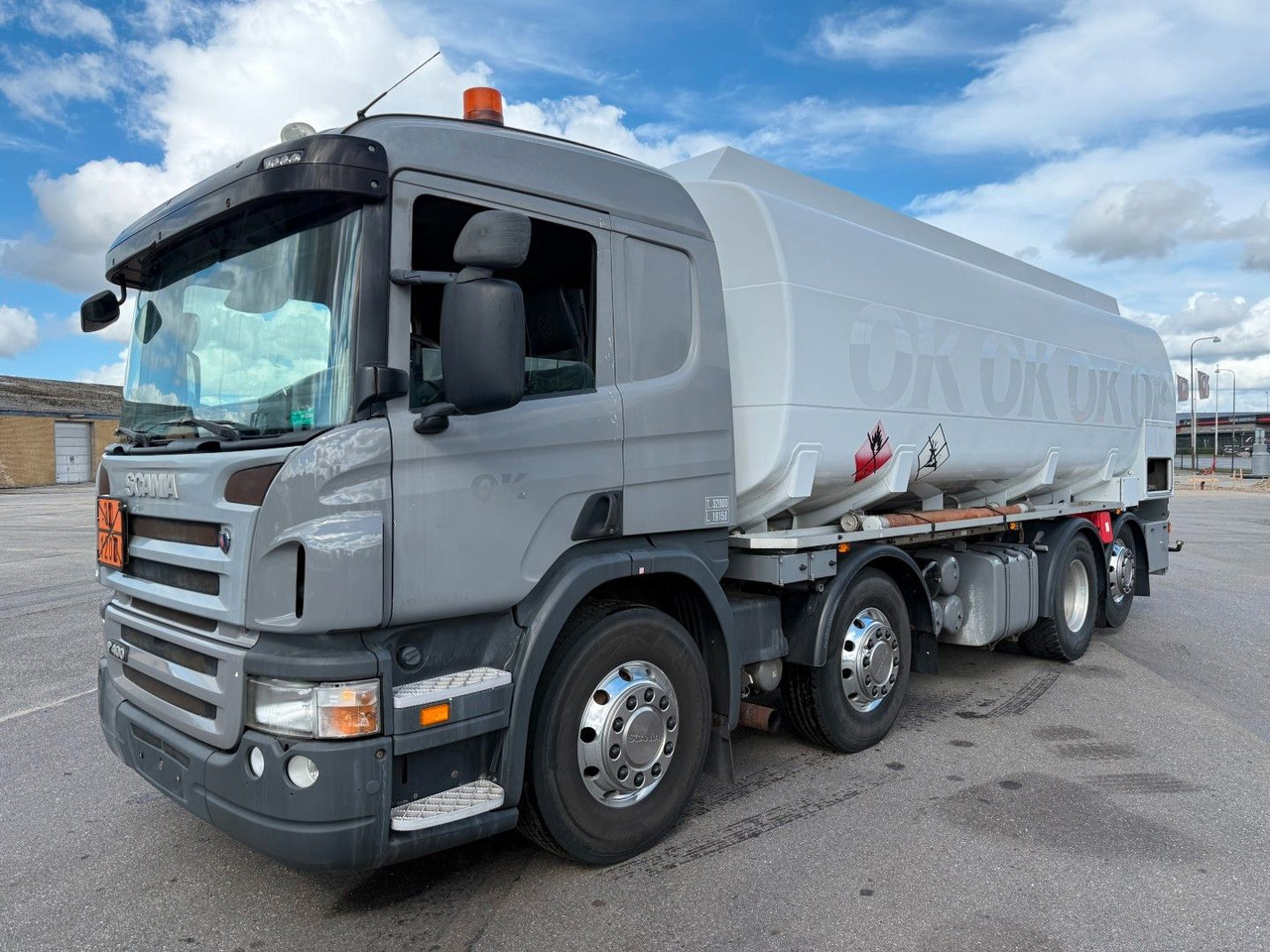 Scania P400 8x2*6 HMK Bilcon 24.000 l. ADR Euro 5 - Tank truck: picture 1 Scania P400 8x2*6 HMK Bilcon 24.000 l. ADR Euro 5 - Tank truck: picture 1