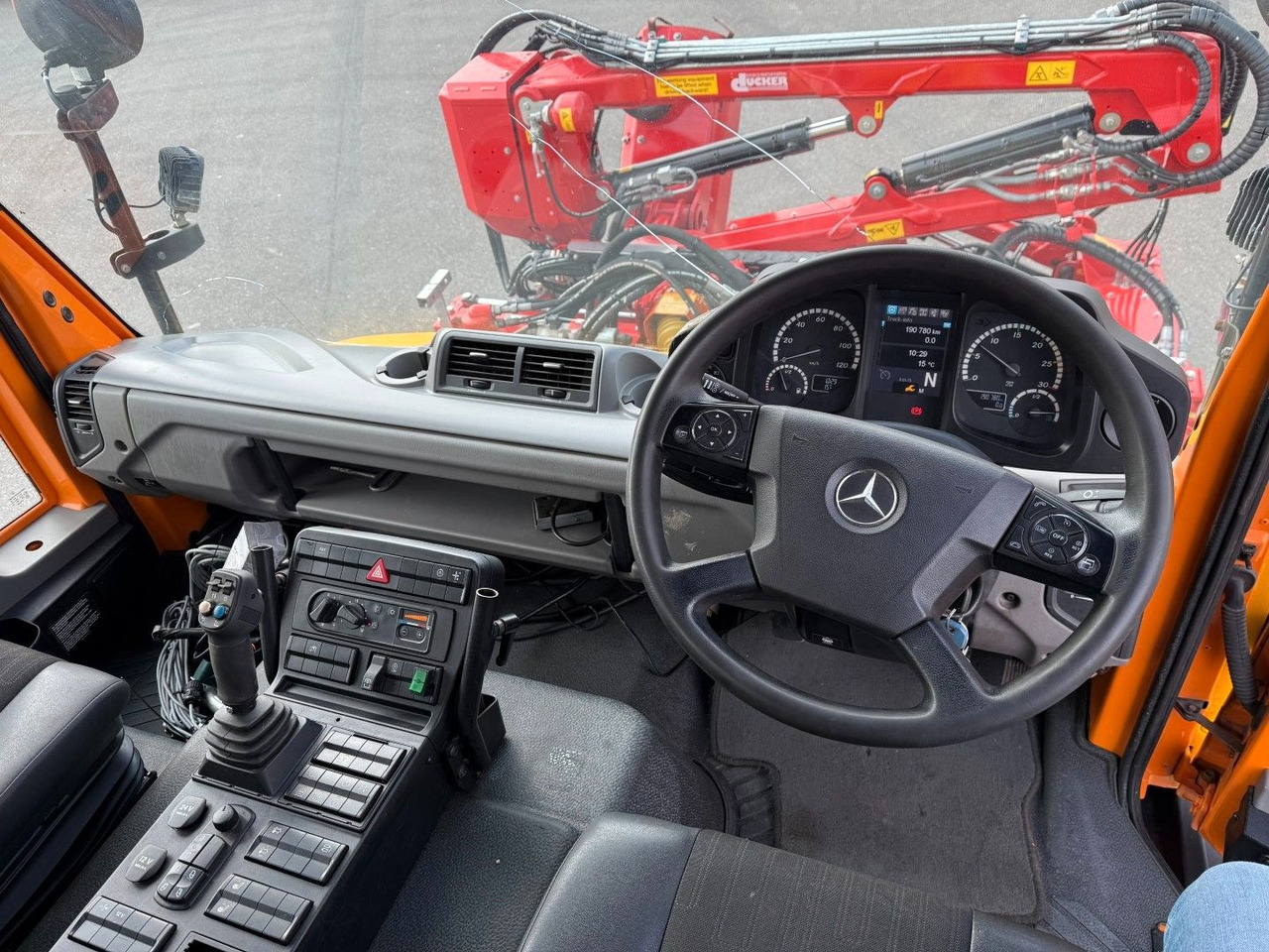 Tipper Unimog U427 4x4 Tipper / Kipper  / Dücker Fräse BRS 15: picture 12 Tipper Unimog U427 4x4 Tipper / Kipper  / Dücker Fräse BRS 15: picture 12