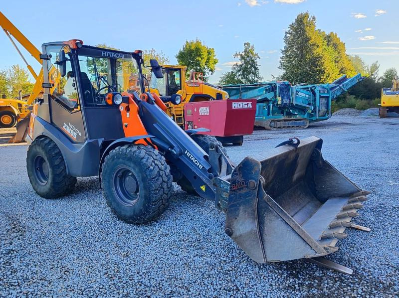 Hitachi ZW95 - Wheel loader: picture 3 Hitachi ZW95 - Wheel loader: picture 3