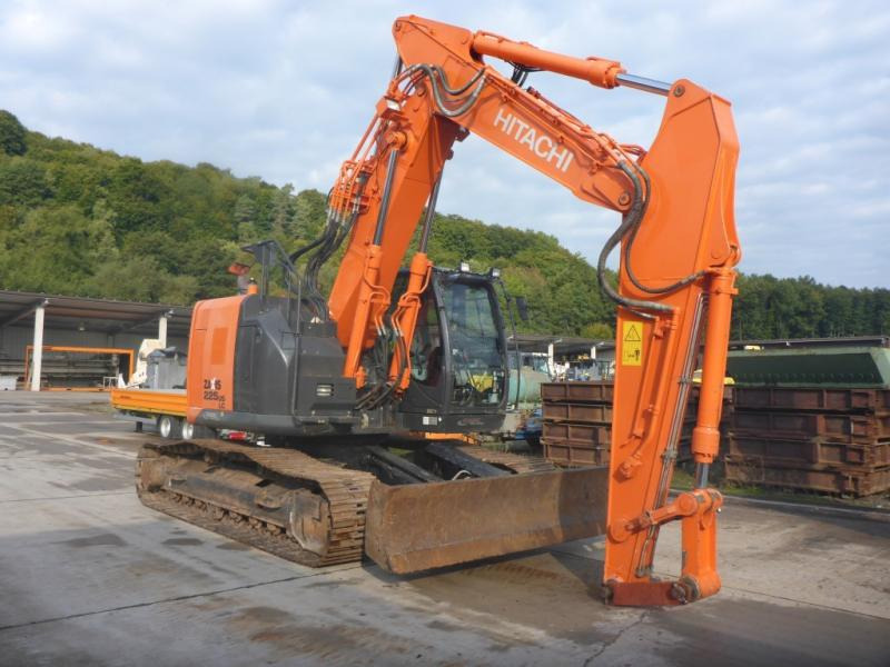 Hitachi ZX225USLC-5B - Crawler excavator: picture 3 Hitachi ZX225USLC-5B - Crawler excavator: picture 3