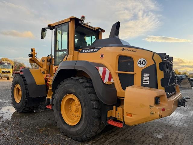 Volvo L110H - Wheel loader: picture 1 Volvo L110H - Wheel loader: picture 1