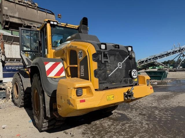 Volvo L110H - Wheel loader: picture 1 Volvo L110H - Wheel loader: picture 1
