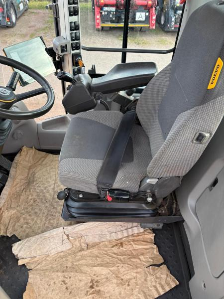 Volvo L120H Long Boom - Wheel loader: picture 5 Volvo L120H Long Boom - Wheel loader: picture 5