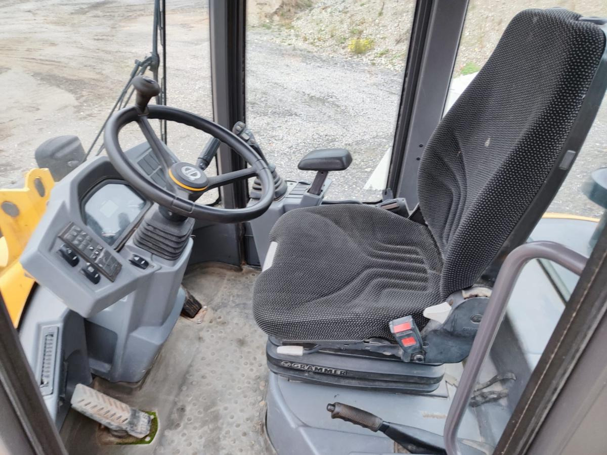 Volvo L30G - Wheel loader: picture 4 Volvo L30G - Wheel loader: picture 4