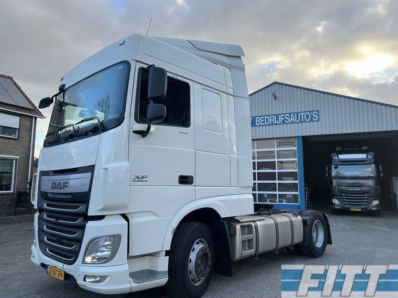 DAF XF FT XF SC 4x2 MET Krone 2015 3ass schuifzeilen schuifdak alu zijborden - Tractor unit: picture 3 DAF XF FT XF SC 4x2 MET Krone 2015 3ass schuifzeilen schuifdak alu zijborden - Tractor unit: picture 3