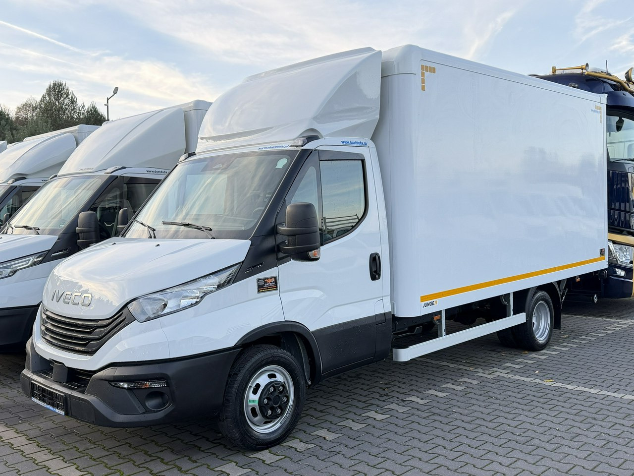 Iveco Daily 35C16 V - Box van: picture 2 Iveco Daily 35C16 V - Box van: picture 2