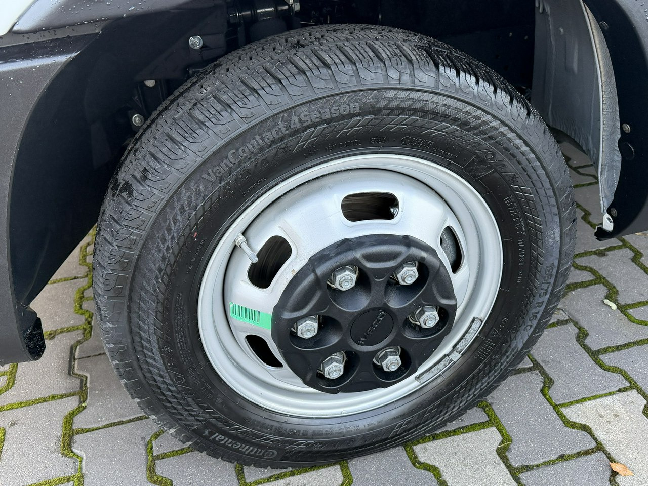 Iveco Daily 35C16 V - Box van: picture 4 Iveco Daily 35C16 V - Box van: picture 4