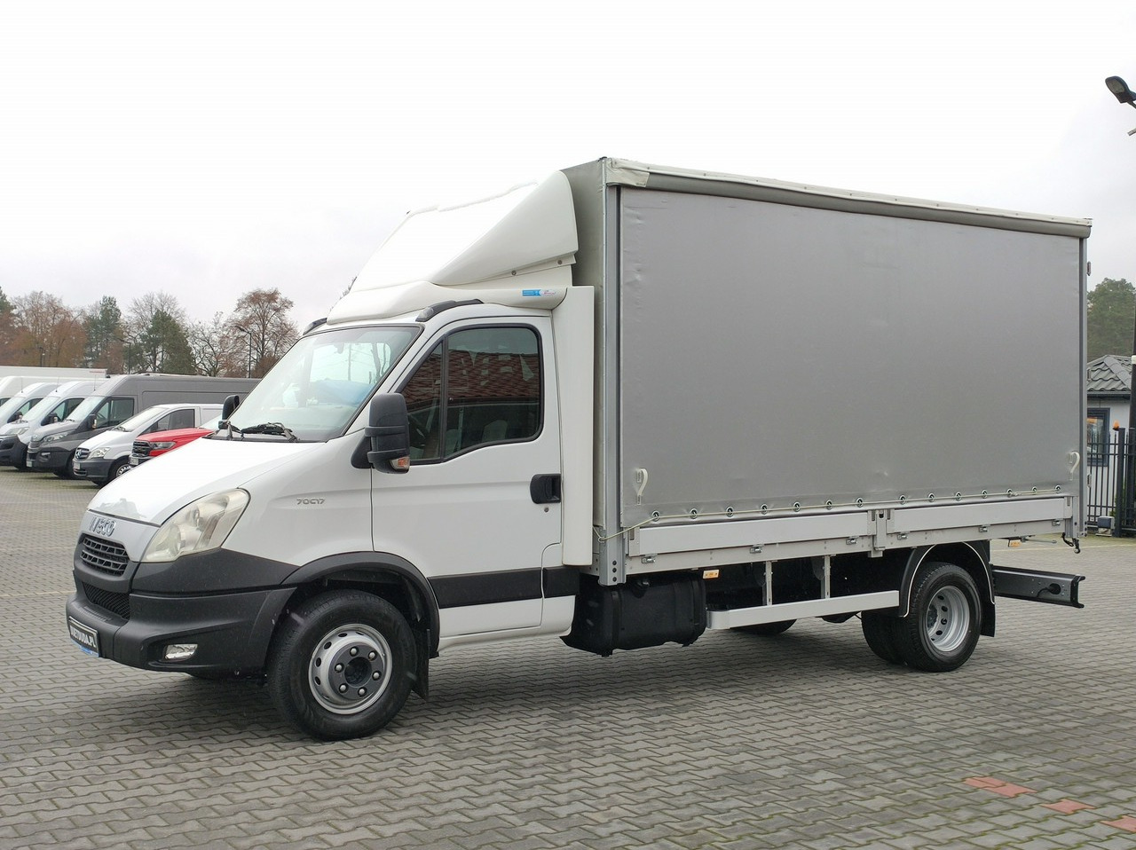 Iveco Daily 70C17 Firana Tył Drzwi Zadbany w Pełni Sprawny Super Stan - Curtain side van: picture 2 Iveco Daily 70C17 Firana Tył Drzwi Zadbany w Pełni Sprawny Super Stan - Curtain side van: picture 2