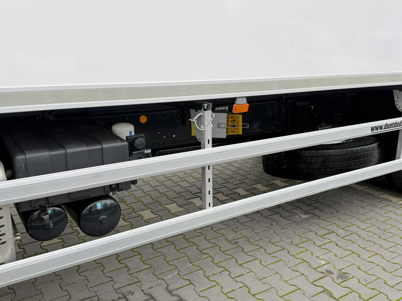 Iveco STRALIS 260S40 E6 Chłodnia Mroźnia Agregat THERMO KING T-1000R - Refrigerator truck: picture 5 Iveco STRALIS 260S40 E6 Chłodnia Mroźnia Agregat THERMO KING T-1000R - Refrigerator truck: picture 5