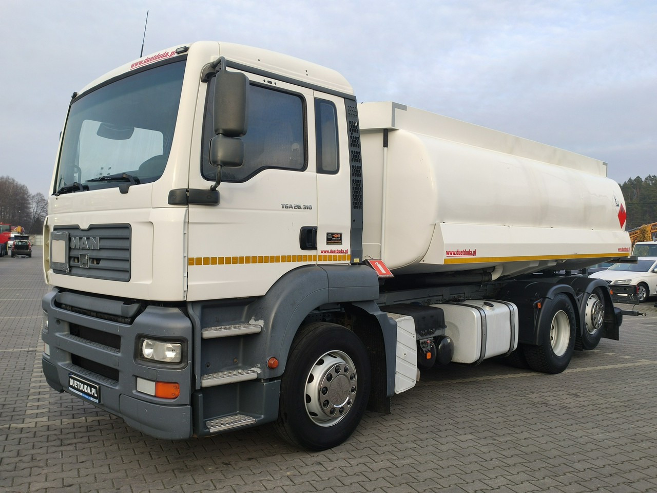 MAN TGA 26.310 Autocysterna z Dystrybucją - Tank truck: picture 1 MAN TGA 26.310 Autocysterna z Dystrybucją - Tank truck: picture 1