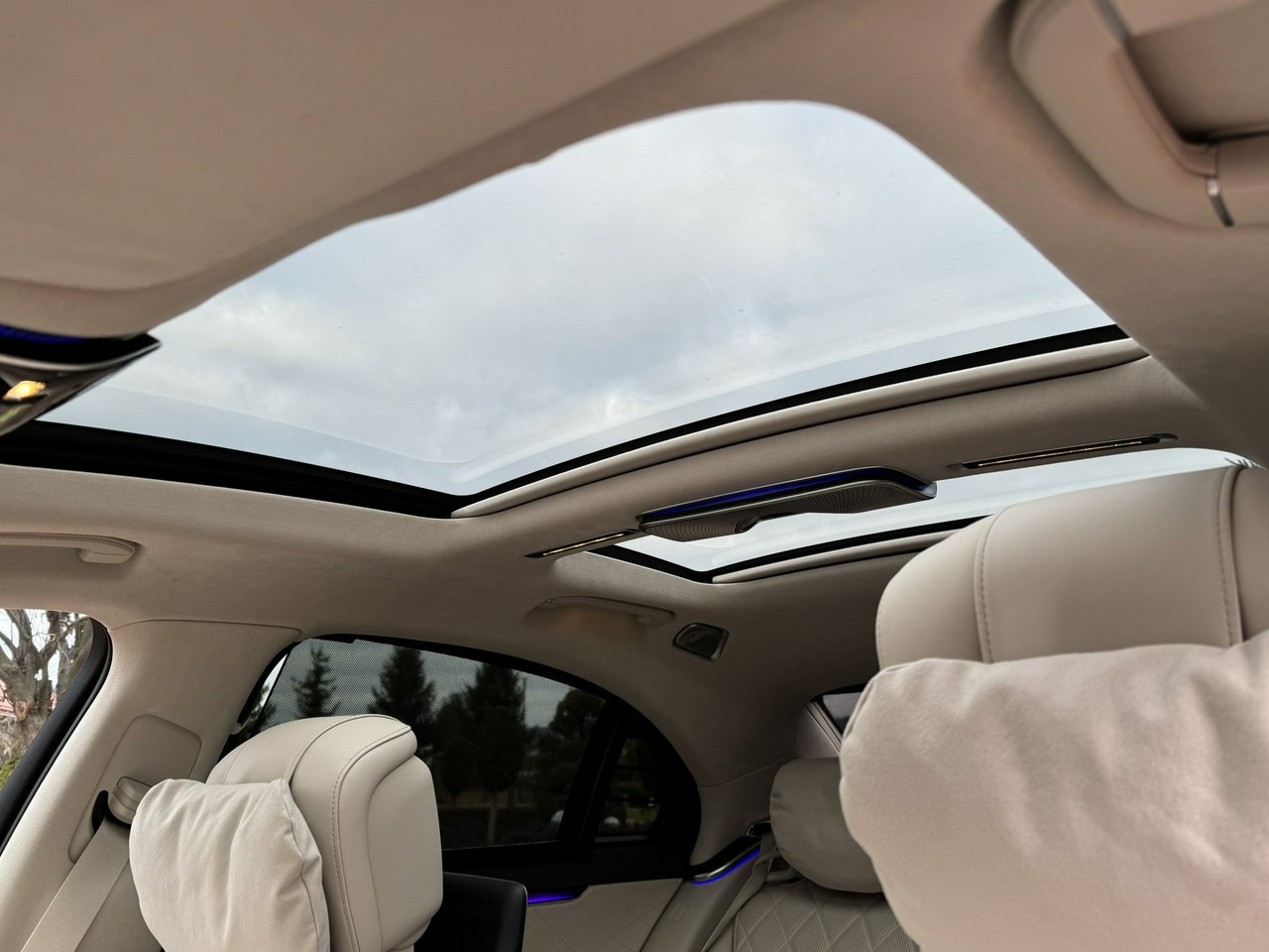 Sedan Mercedes S 450: picture 43