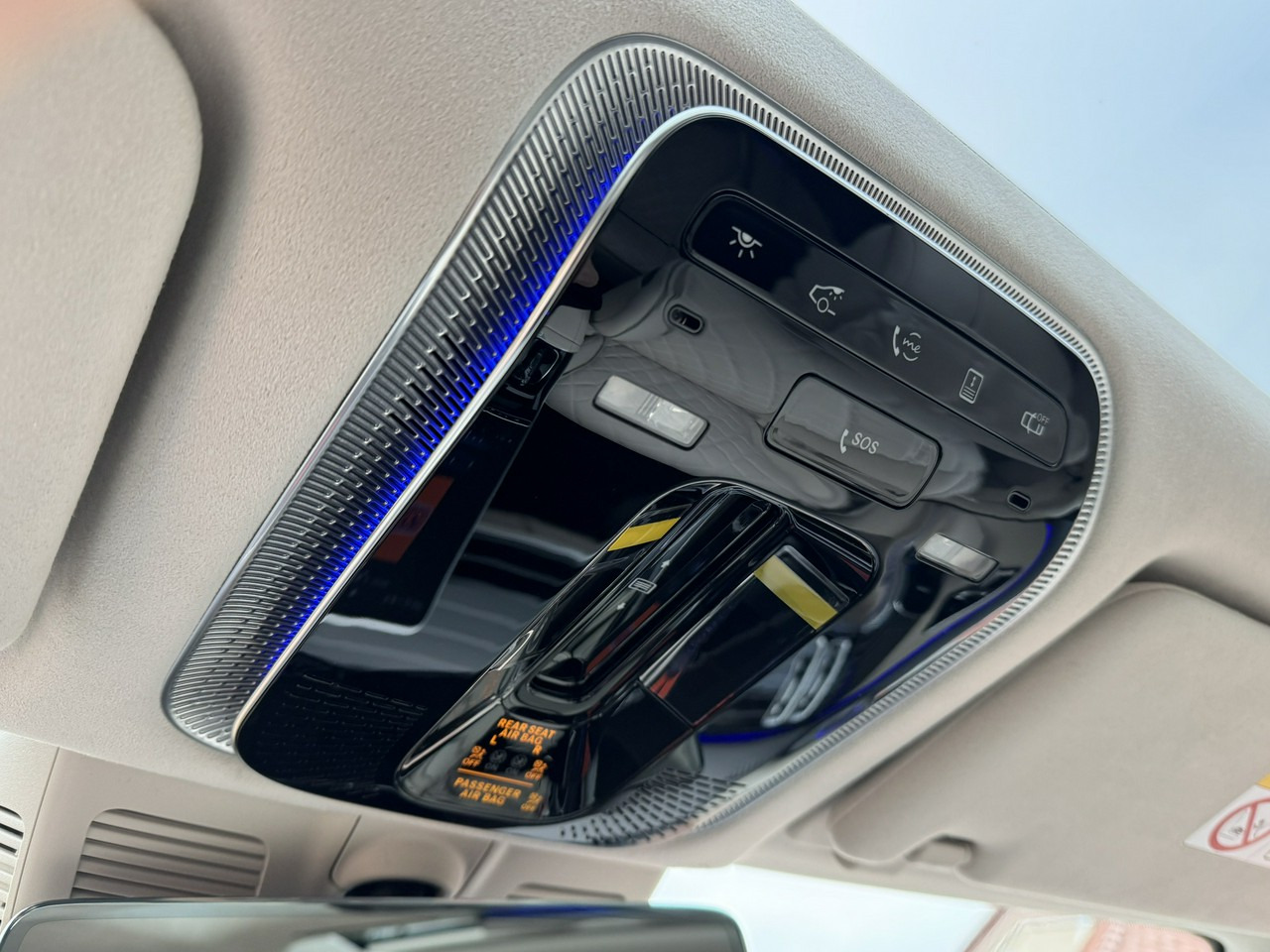 Sedan Mercedes S 450: picture 41